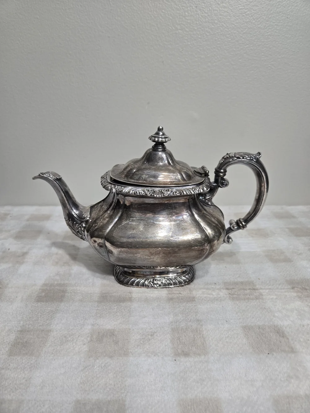 Vintage Gorham Victorian Style Silverplate Lidded Teapot Y1102